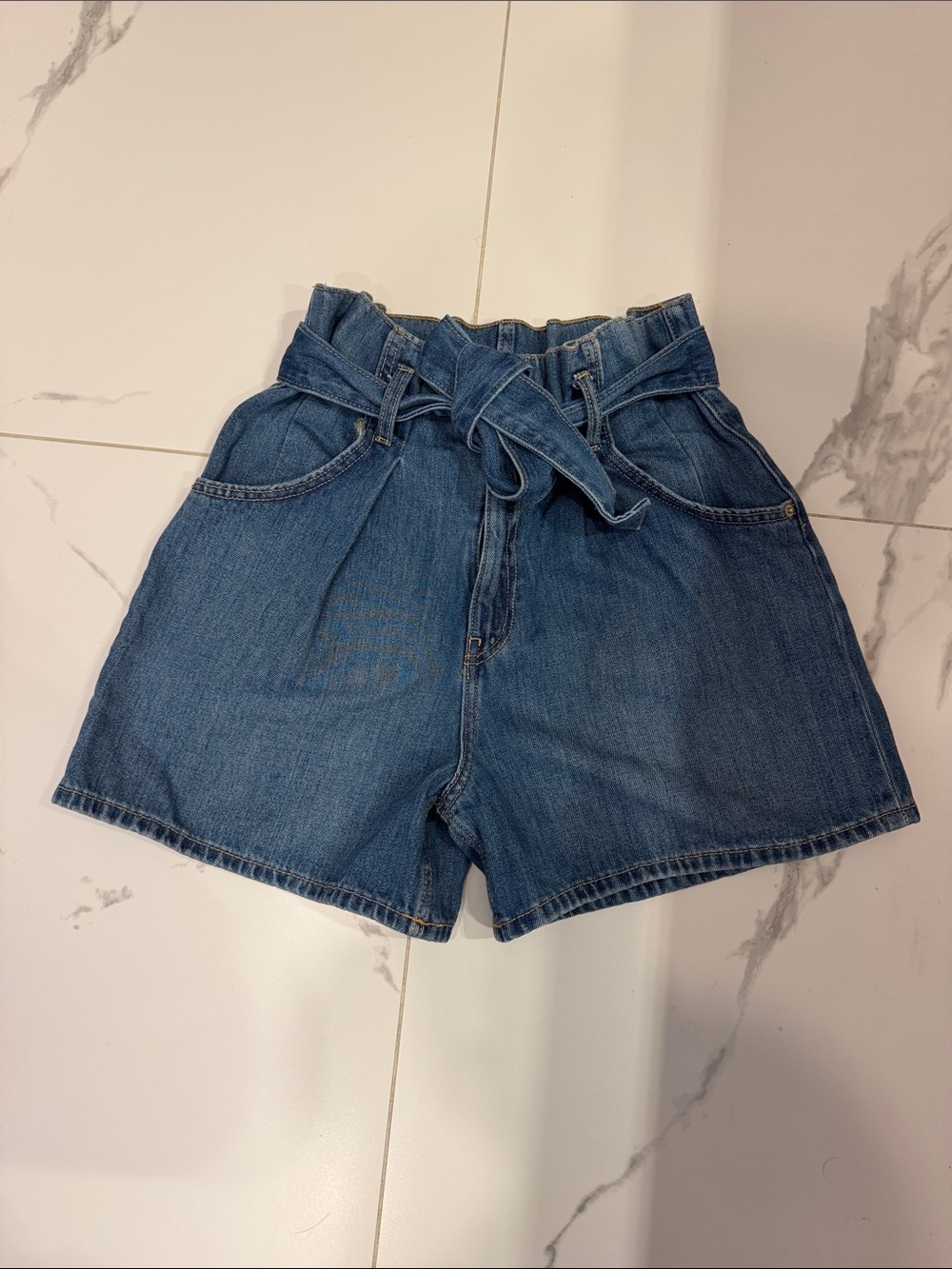Zara High-Waist Tie-Belt Denim Shorts in Blue